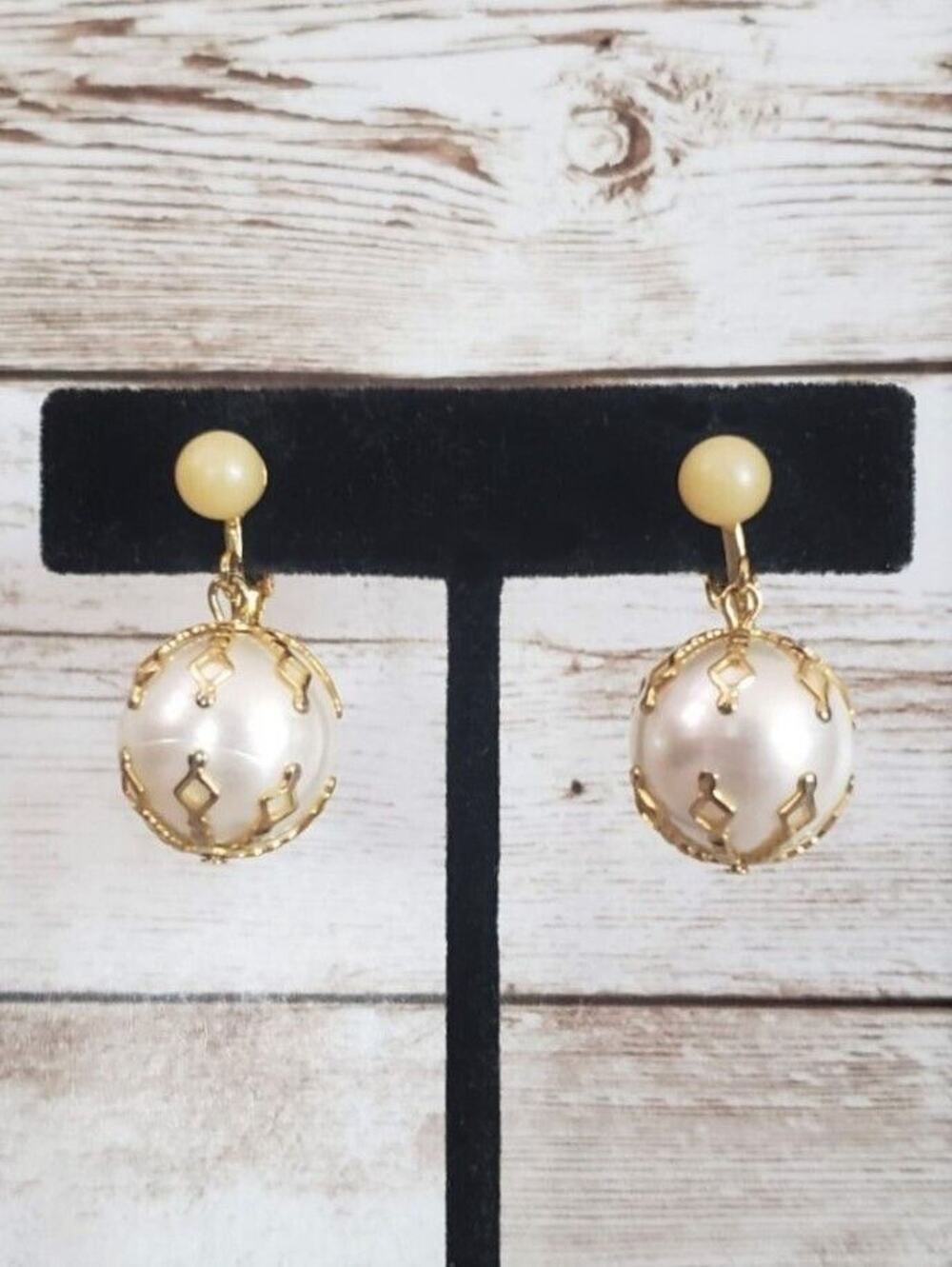 Vintage Celebrity Clip On Earrings - Faux Pearl & Gold Tone 1.25"
